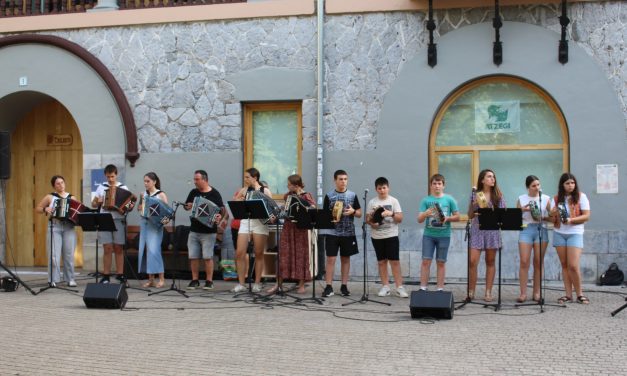 Trikitilaris de la escuela de música