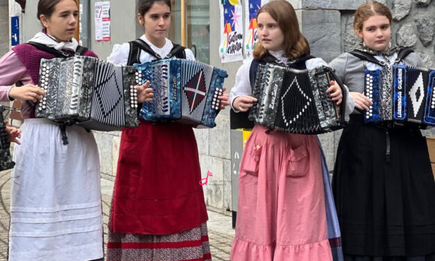 Gabonetan ere musikari